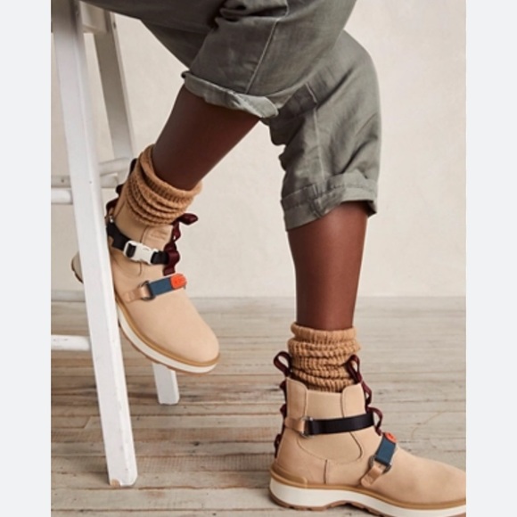 SOREL Hi-line EQ Chelsea Boot in Ceramic Chalk
